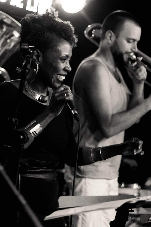 Odile- Soprano-Jazz- club- de- Lyon - Bokay - Chant- lyrique - Femme - CAPITAINEs